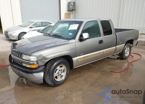2002 Chevrolet Silverado 1500 Ls z USA, uszkodzony, nr VIN 2GCEC19T021361610